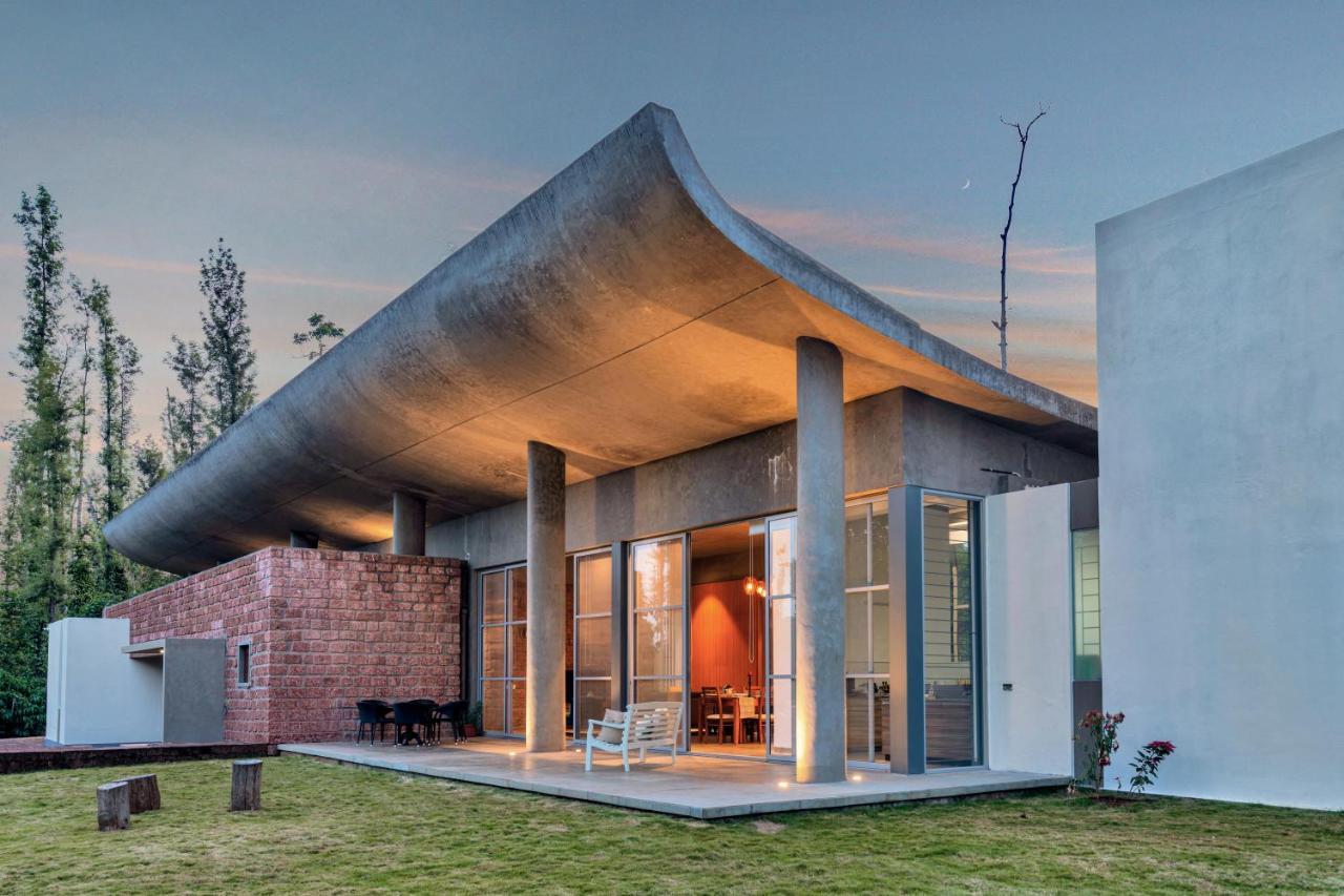 Saffronstays Cafella- A 3-Bdr Elliptical-Roof Villa In Chikmagalur Mudigere ภายนอก รูปภาพ