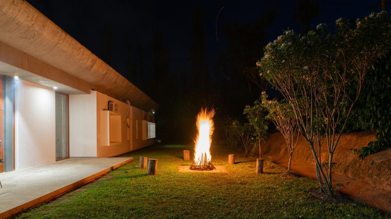 Saffronstays Cafella- A 3-Bdr Elliptical-Roof Villa In Chikmagalur Mudigere ภายนอก รูปภาพ